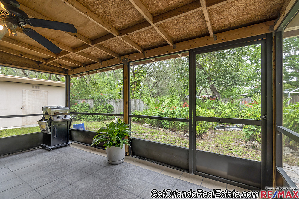 108 Laguna Court Sanford For Sale - Screened Porch