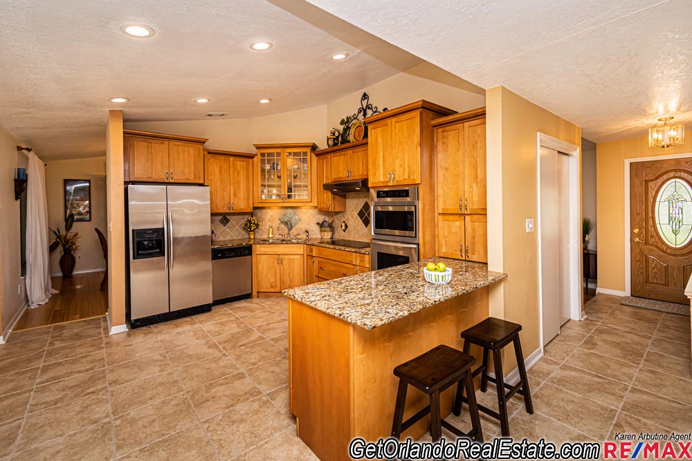 Designer Gourmet Kitchen - Lake Mary Florida Real Estate For Sale