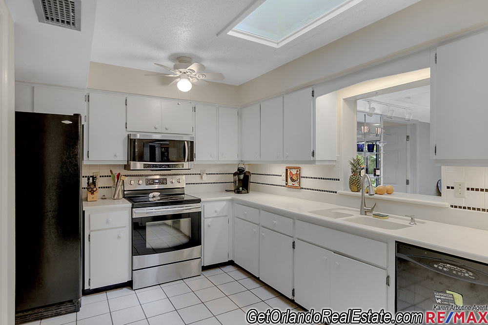 Tavares Waterfront Real Estate For Sale Kitchen