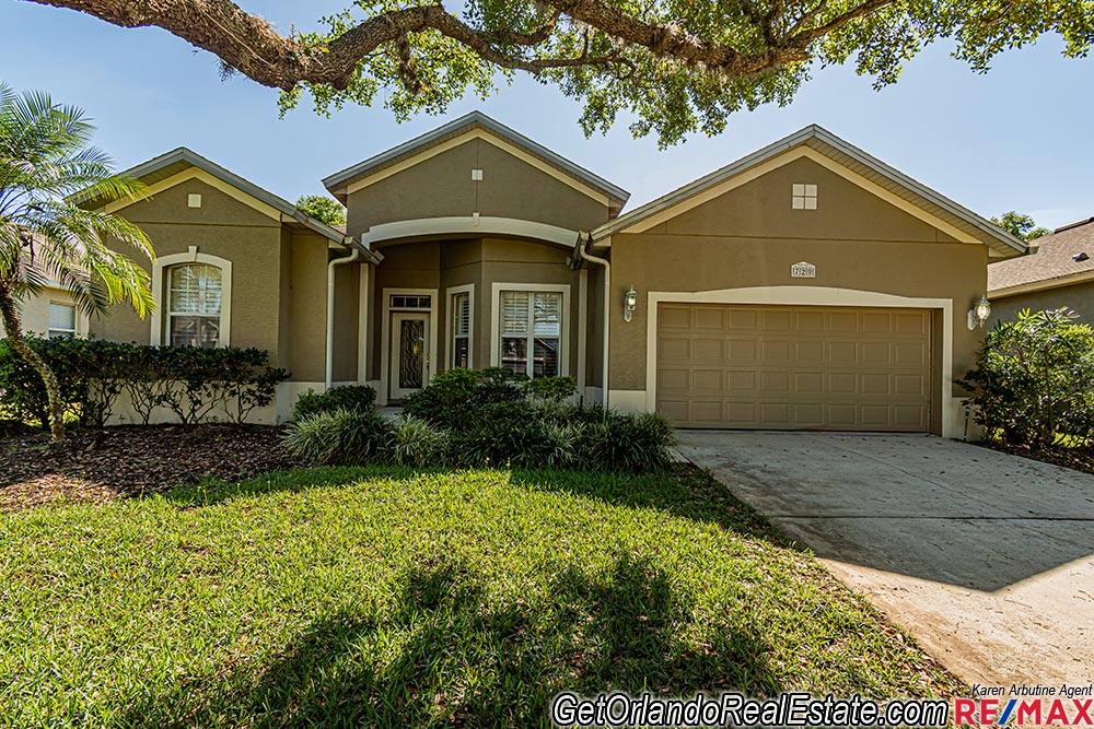 Lakefront Luxury Home in Heathrow Florida