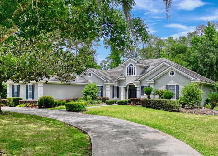 310 VISTA OAK