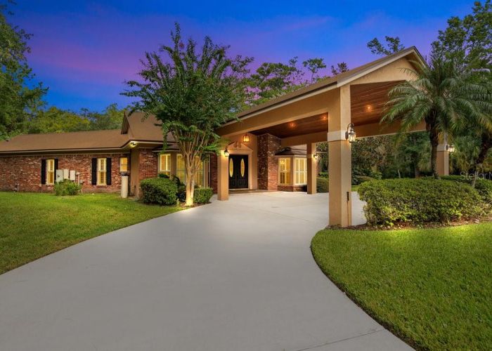 2083 BILTMORE