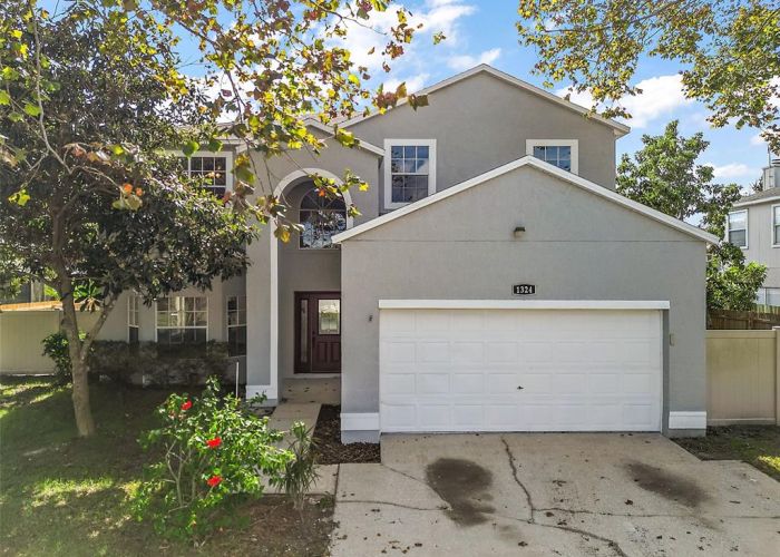 1324 FALCONCREST