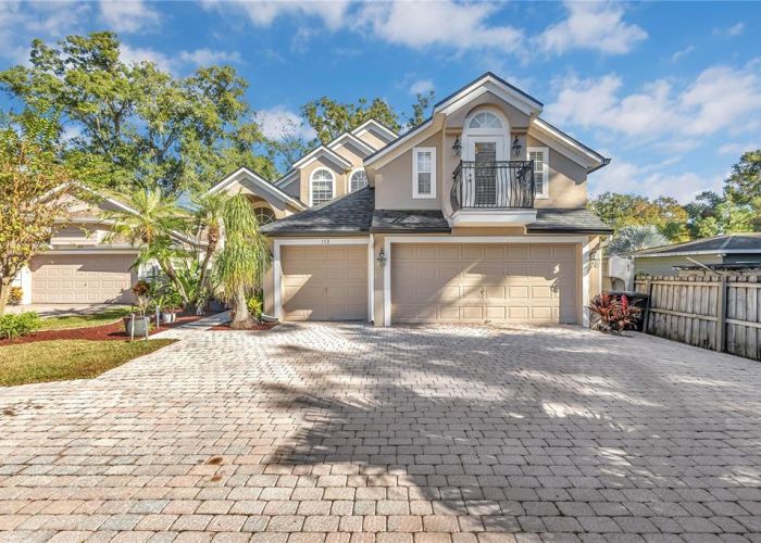 113 Secluded Oaks