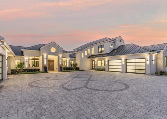 1410 SHADY MEADOW