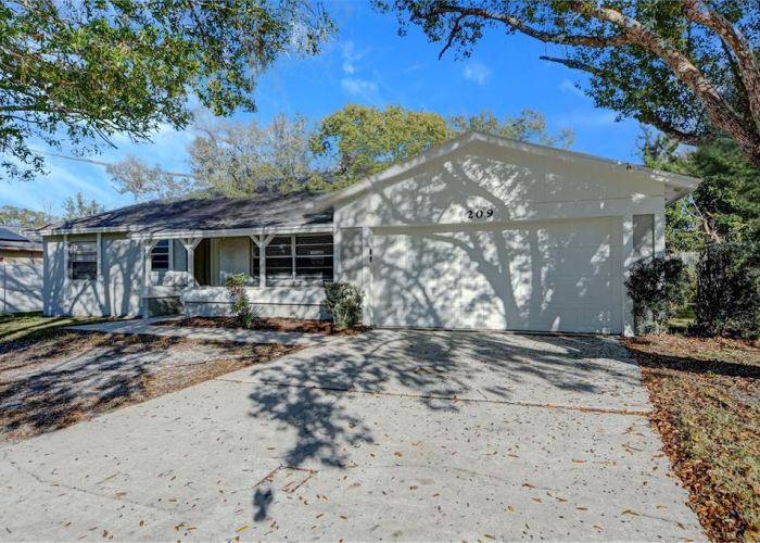 209 MEADOW HILLS