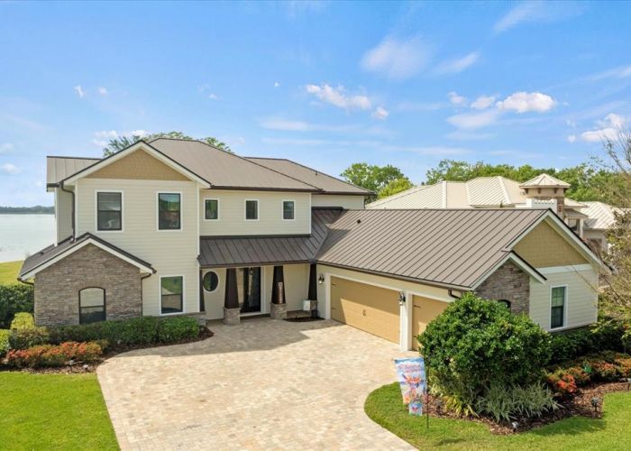 17648 LIVE OAK DR