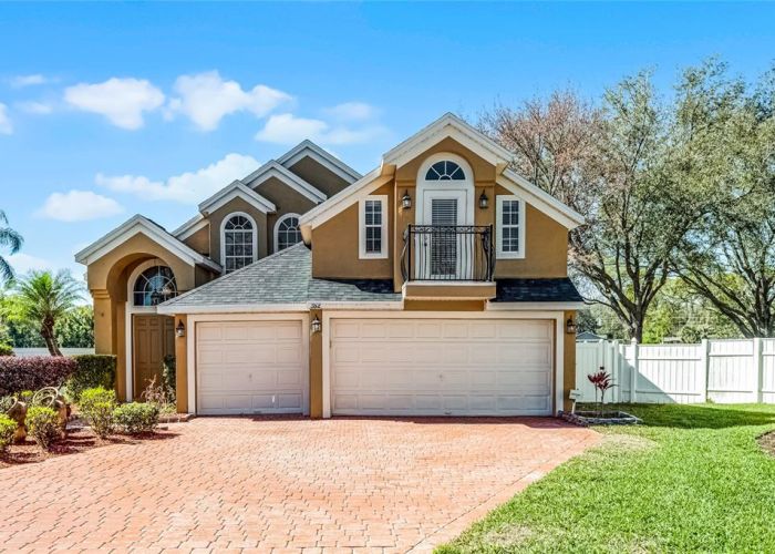 352 MISTY OAKS