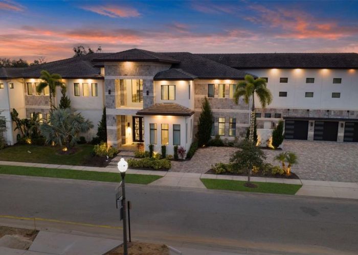 1148 GRAND TRAVERSE