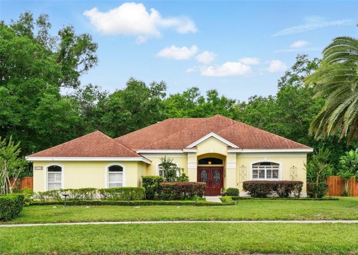 1714 SWEETWATER W CIRCLE
