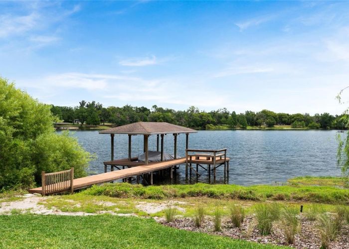 705 LAKE SYBELIA