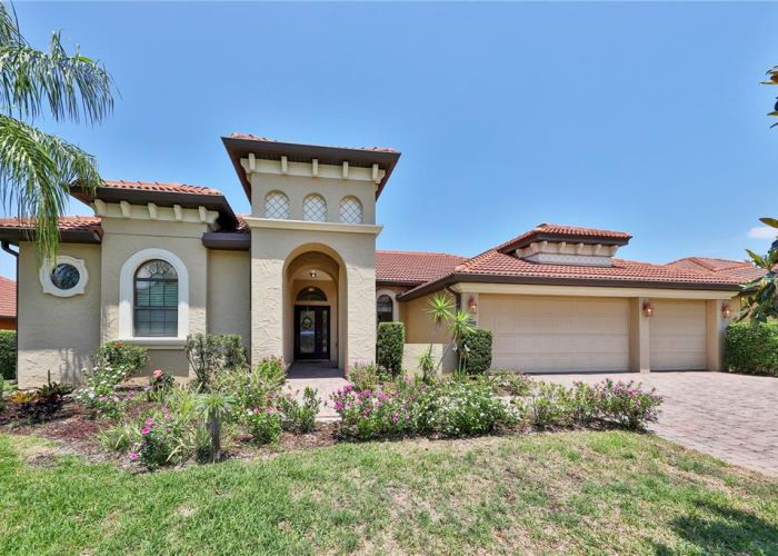 2921 FALCONHILL