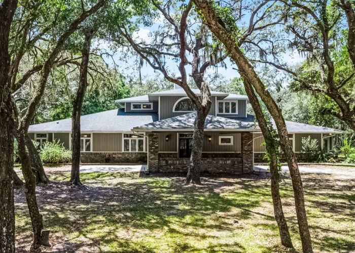 5655 OAK HOLLOW