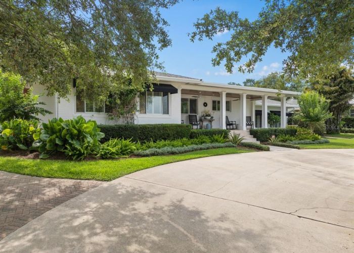 1410 POINSETTIA