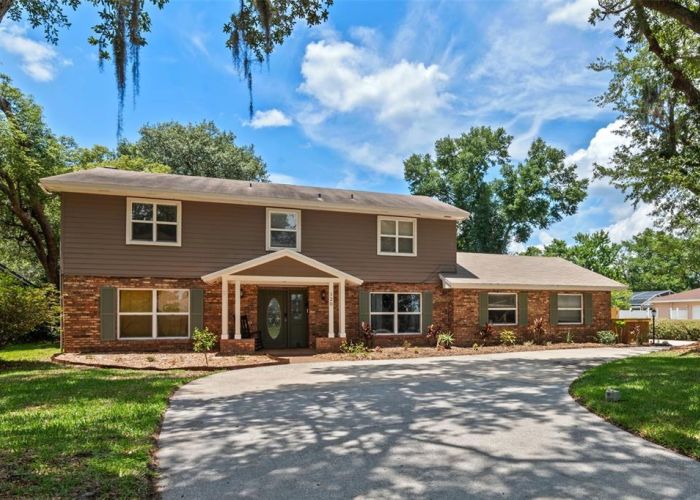 120 SPRINGWOOD