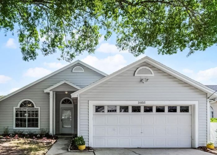 3055 DELLCREST