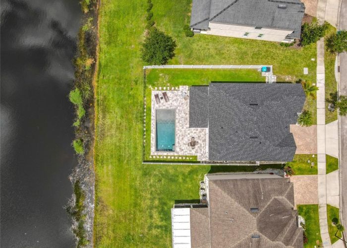 4993 SOUTHLAWN