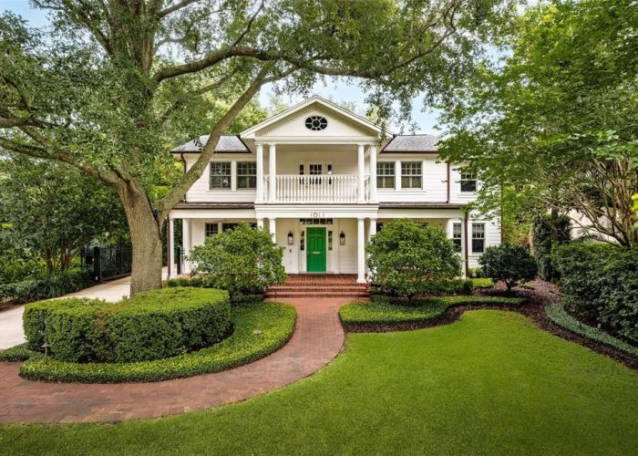 1011 LAKE DAVIS