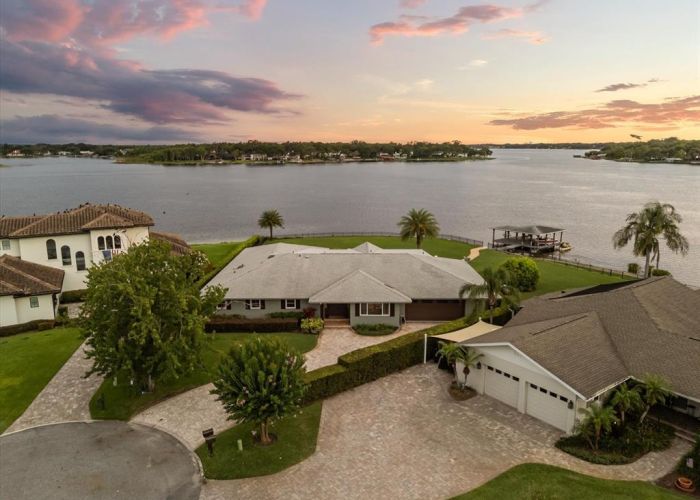 4318 WATERFRONT