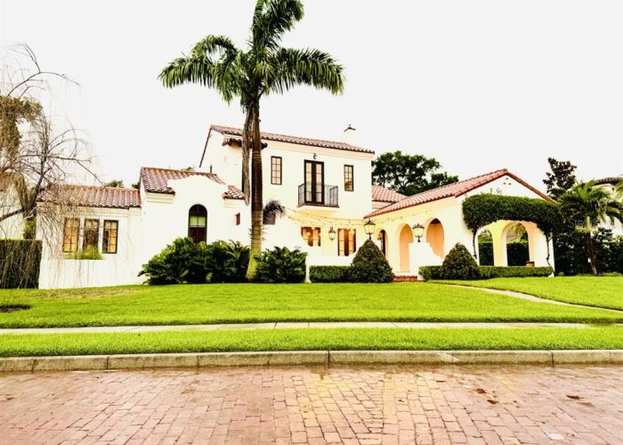 1234 IVANHOE