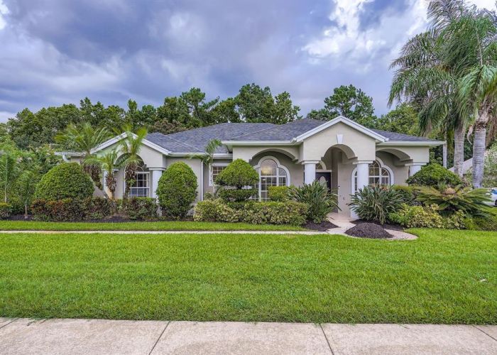 6729 SYLVAN WOODS