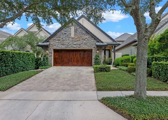 292 LAKE BRITTANY