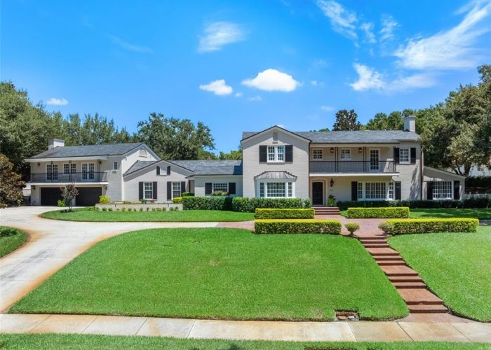 811 LAKE ADAIR