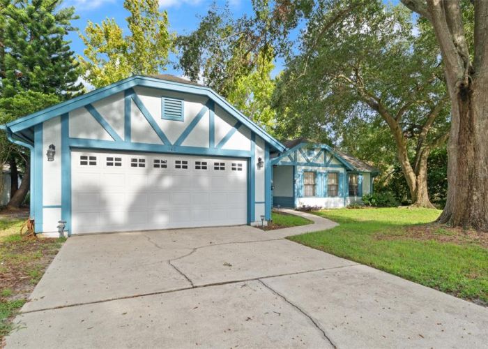 448 AUTUMN OAKS