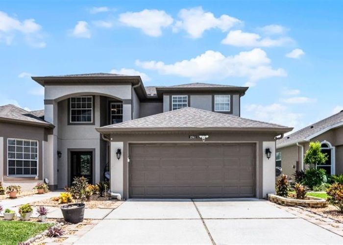 2561 CORBYTON