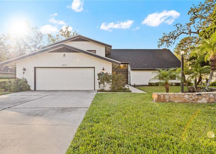 1215 CYPRESS
