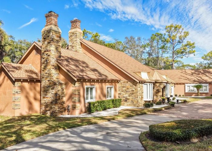 301 MAGNOLIA LAKE