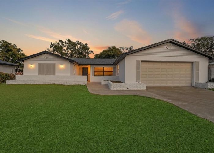 517 HICKORYWOOD