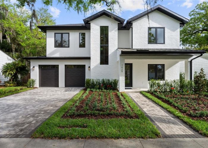 1425 YALE