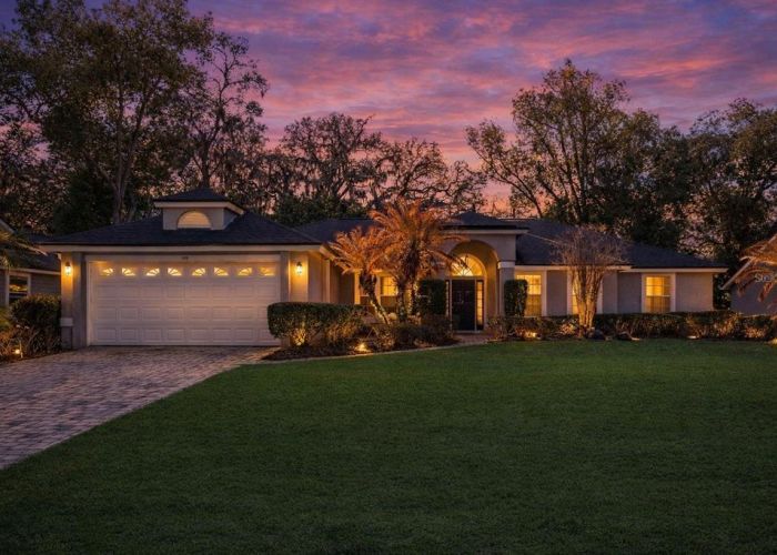 108 OAK VIEW