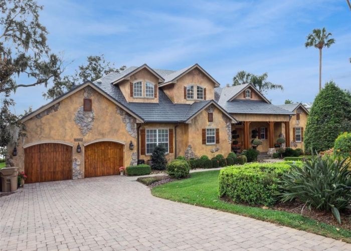 1490 LAKESHORE
