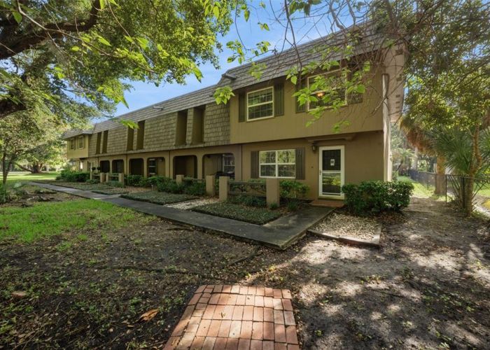 3104 HARRISON