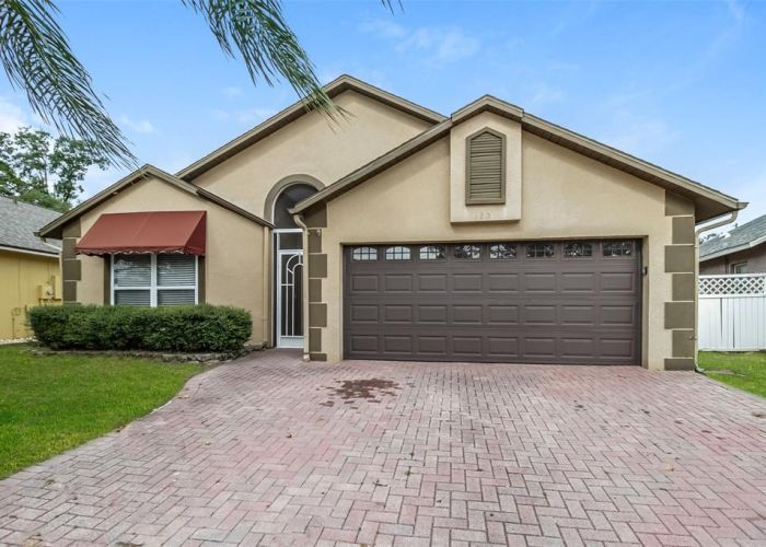 120 LAKEBREEZE