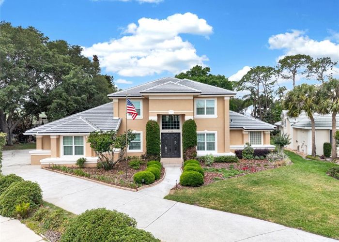 8738 BECKINGHAM