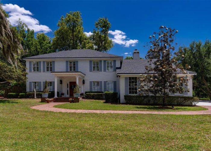 530 LAKE CATHERINE