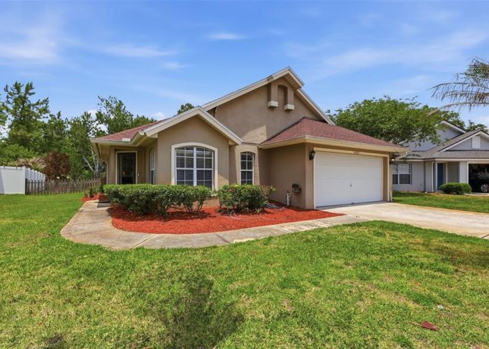 2624 PINE GLEN