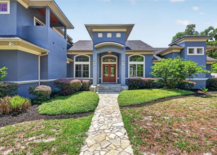 2110 HIGHLAND PARK
