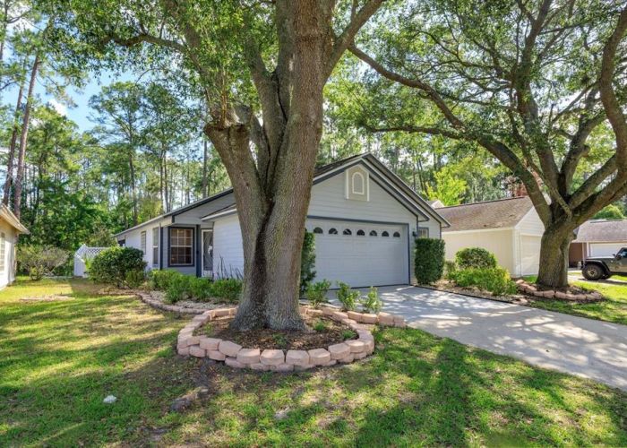 148 LAKESIDE