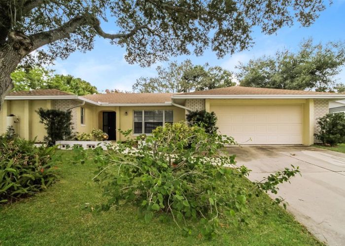 745 LITTLE WEKIVA