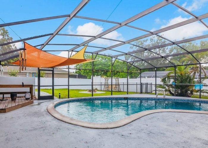 105 SPRING COVE