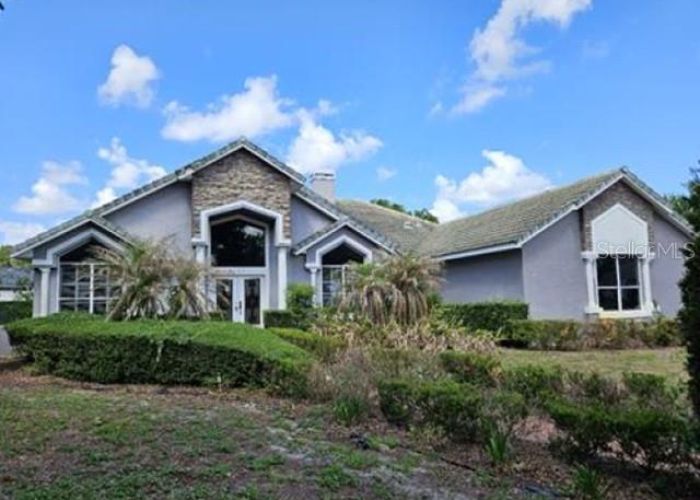 2128 LAKE CRESCENT