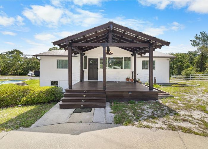 2409 LAKE TINY