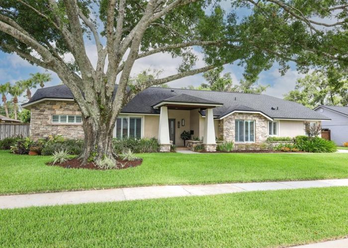 280 SPRING LAKE
