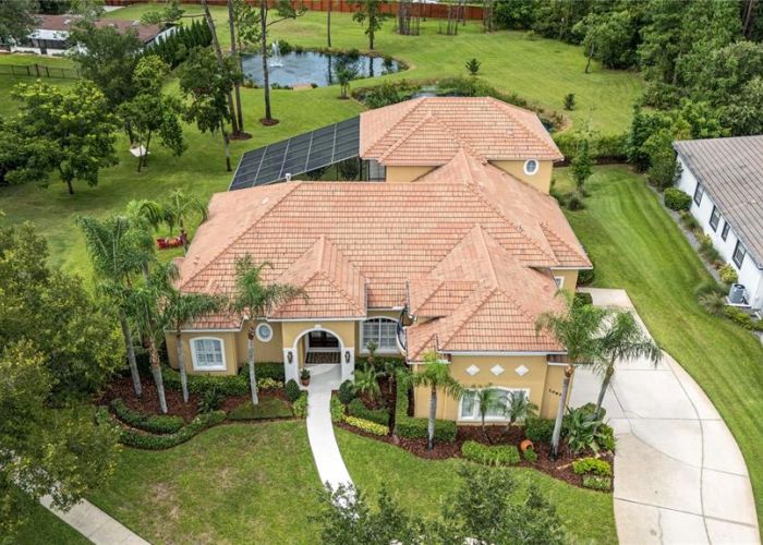 1063 HENLEY DOWNS