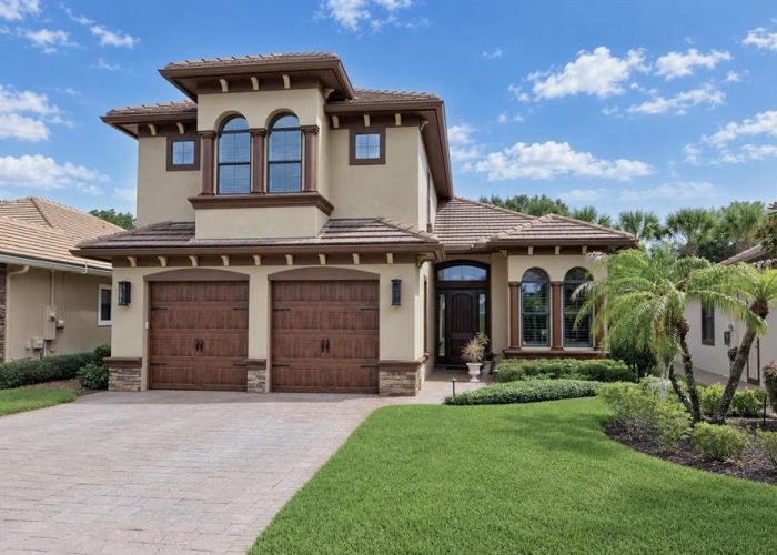 1219 GLENCREST