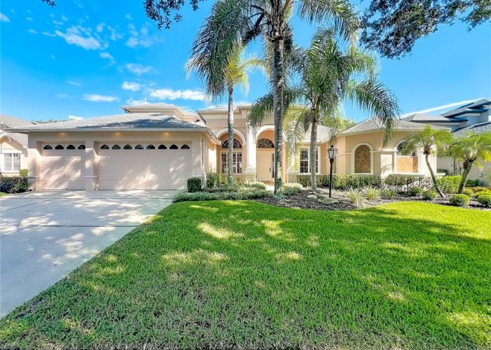 1012 RIDGEPOINT